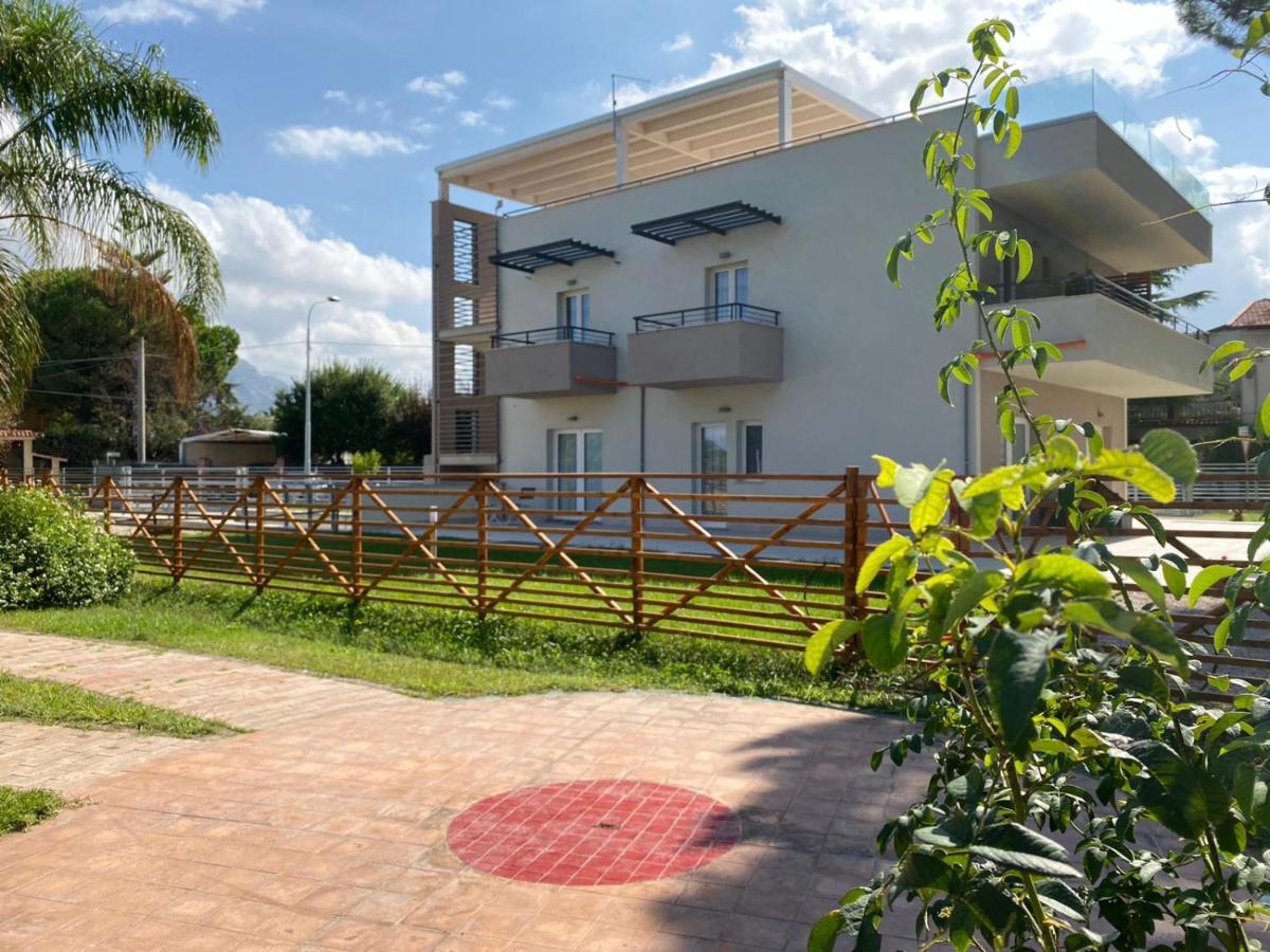 Assteas Rooms Paestum Esterno foto